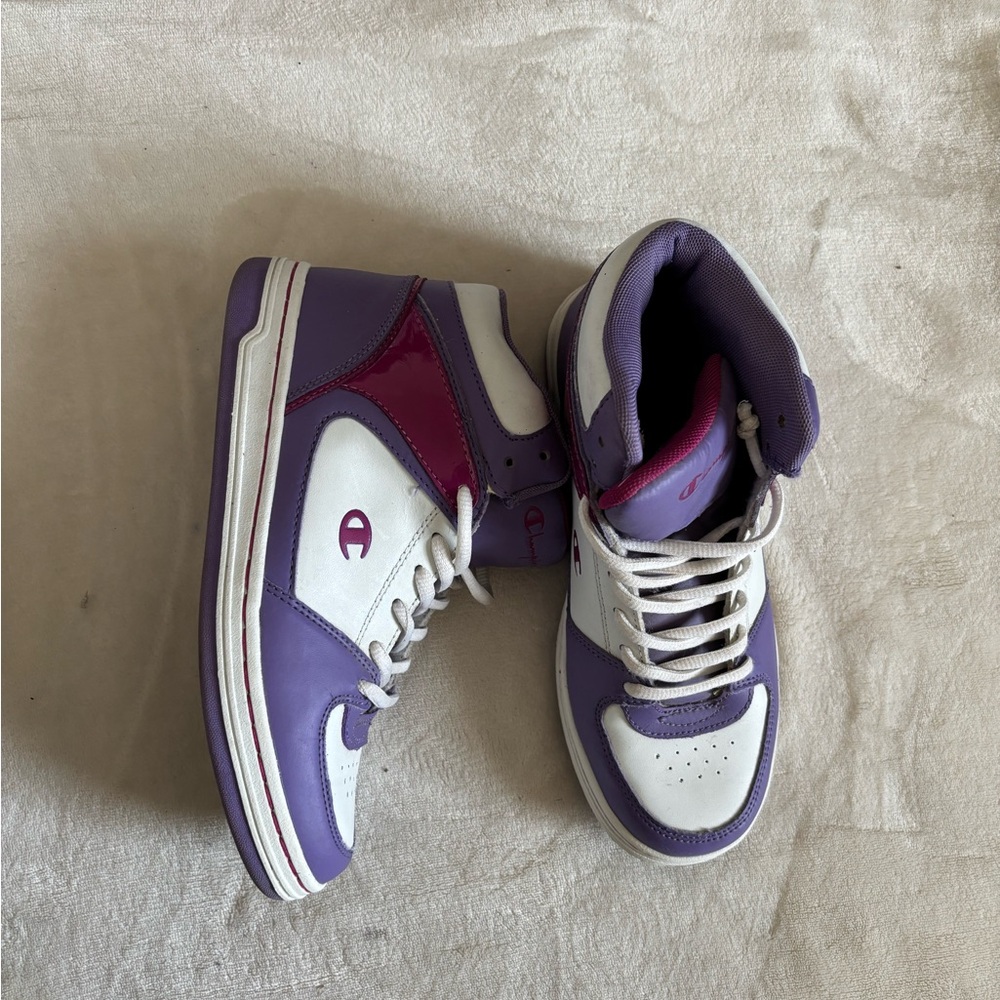 Champion Women’s high top sneakers!